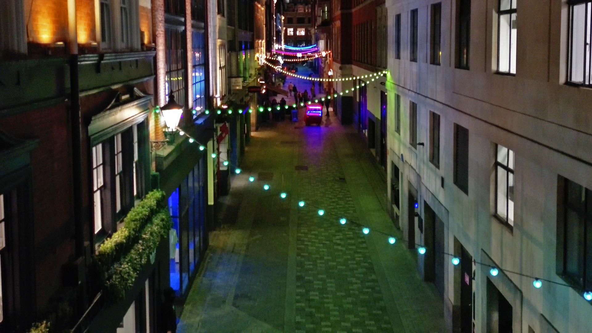 Carnaby Street &mdash; MaxiLED Large Globe RGBW