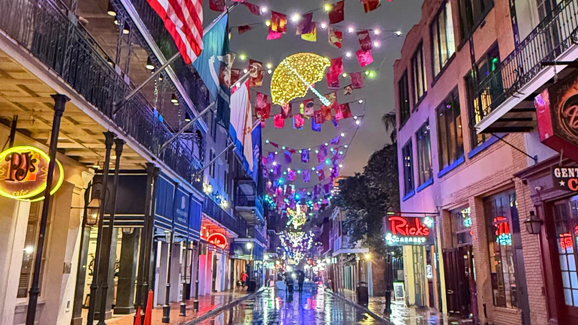 MaxiGlobe RGBW canopy — Second Line in the Sky, Bourbon Street