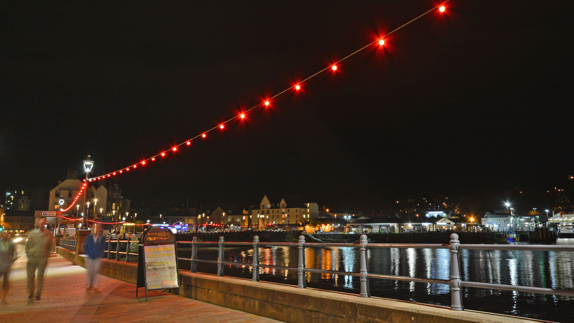 Oban esplanade in red — Large Globe RGBW colour scene
