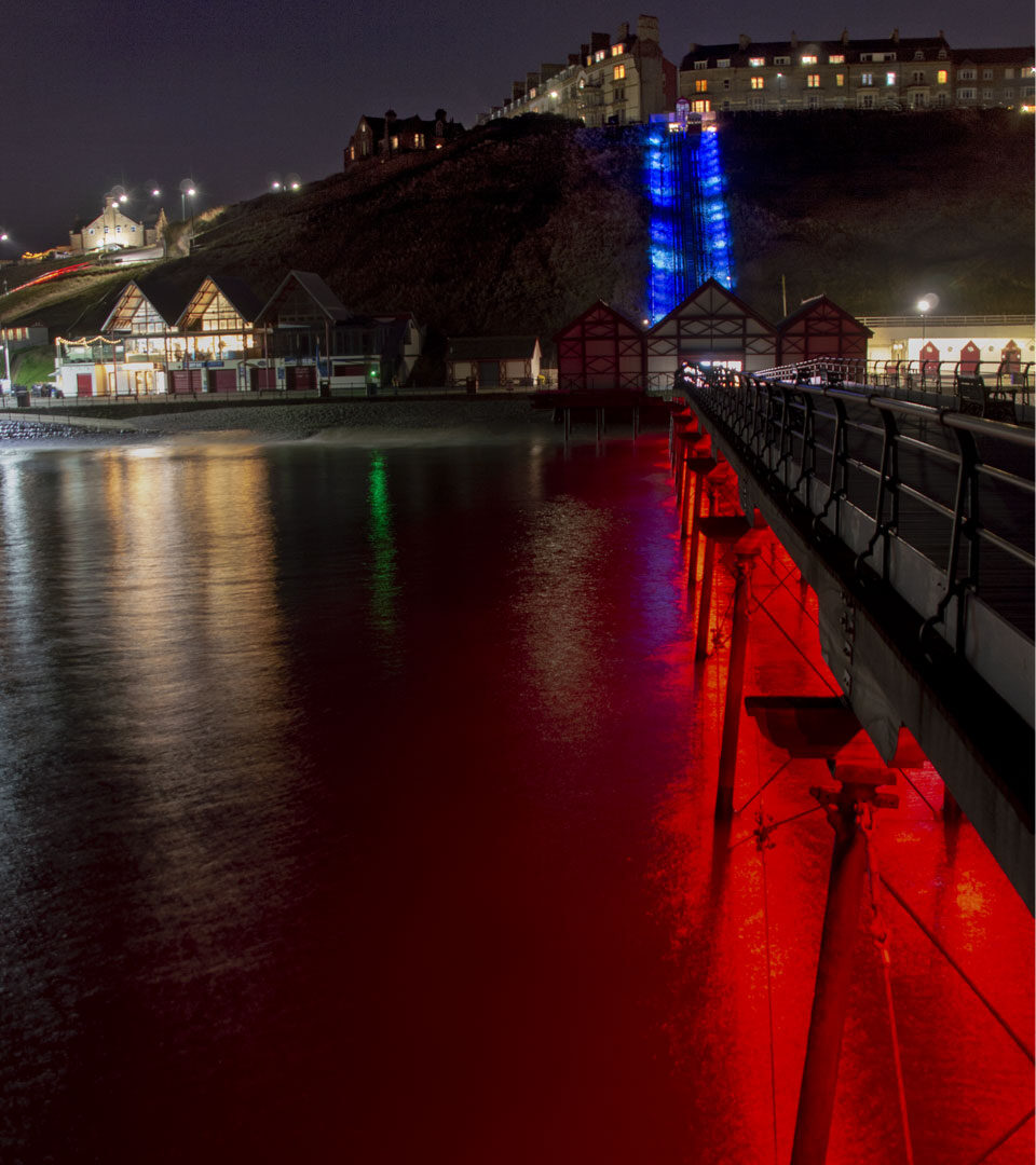 Saltburn Pier in red — DMX RGBW colour programme