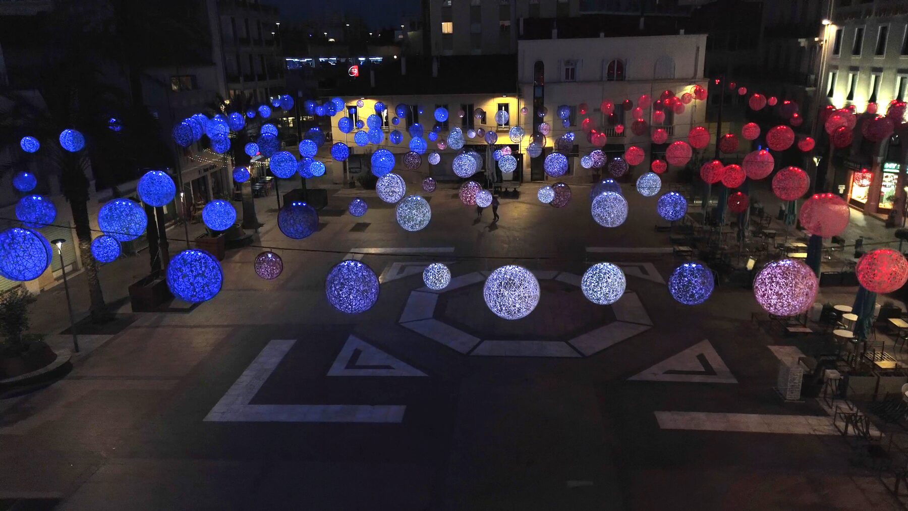 Place Coullet by night — DMX colour programme